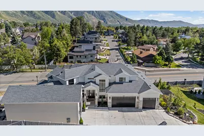 9577 S Hidden Pine Ln, Sandy, UT 84092 - Photo 5