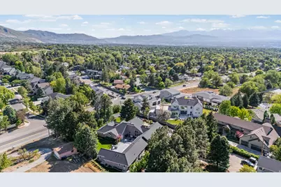 9577 S Hidden Pine Ln, Sandy, UT 84092 - Photo 85