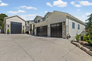 9577 S Hidden Pine Ln, Sandy, UT 84092 - Photo 7
