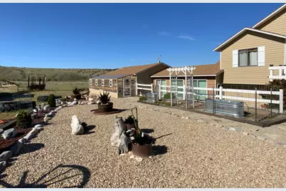 1061 S Copper Rd E, Stockton, UT 84071 - Photo 7