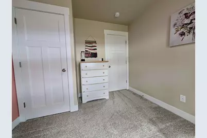 8936 N Barton Creek Dr, Eagle Mountain, UT 84005 - Photo 45