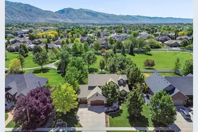 1001 Mill Shadow Dr, Kaysville, UT 84037 - Photo 3