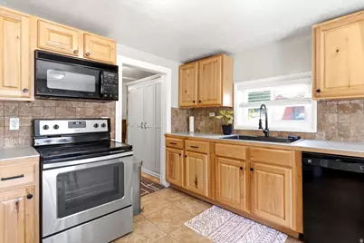 530 E 37th St S, South Ogden, UT 84403 - Photo 9