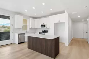 717 W W Coho Ln S, Midvale, UT 84047 - Photo 3