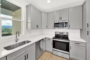 717 W W Coho Ln S, Midvale, UT 84047 - Photo 3