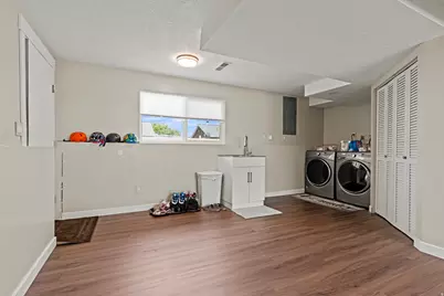 4815 S 3350 W, Roy, UT 84067 - Photo 17