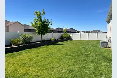1229 N 340 W, Tooele, UT 84074 - Photo 31