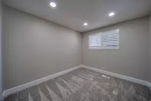 5382 S Skeeswood Cir W, Taylorsville, UT 84129 - Photo 15