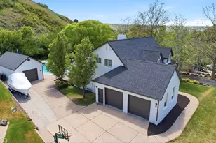 2701 E 6425 S, Uintah, UT 84403 - Photo 69
