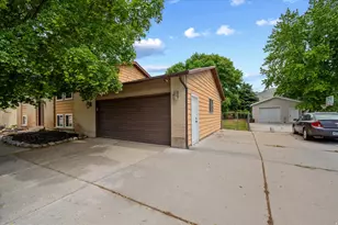 2236 N 650 W, Harrisville, UT 84414 - Photo 3