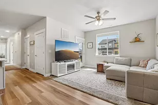 13525 S Poole Dr W, Riverton, UT 84096 - Photo 9