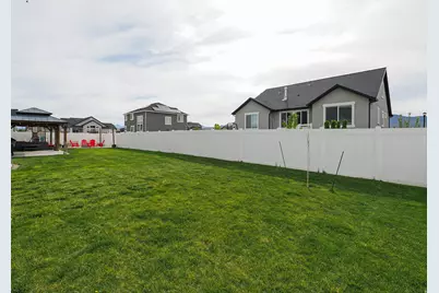 4632 N Kings Peak Way E, Eagle Mountain, UT 84005 - Photo 9