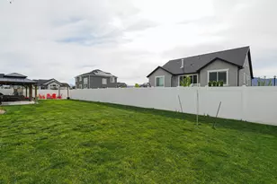 4632 N Kings Peak Way E, Eagle Mountain, UT 84005 - Photo 9