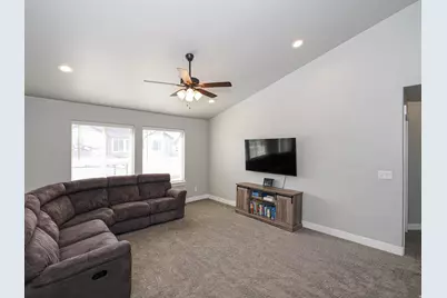 4632 N Kings Peak Way E, Eagle Mountain, UT 84005 - Photo 11