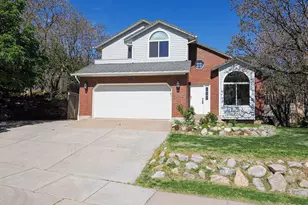 3245 N 2550 E, Layton, UT 84040 - Photo 3