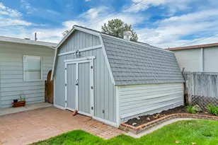 5089 S 2325 W, Roy, UT 84067 - Photo 7
