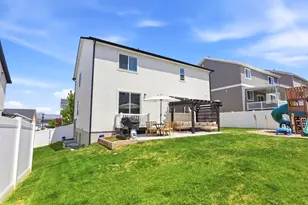 1546 E 3175 N, Layton, UT 84040 - Photo 41