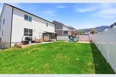 1546 E 3175 N, Layton, UT 84040 - Photo 35