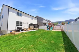 1546 E 3175 N, Layton, UT 84040 - Photo 35