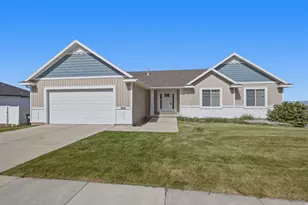 869 S 500 E, Providence, UT 84332 - Photo 1