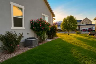 1155 S Red Barn Vw Dr, Santaquin, UT 84655 - Photo 11