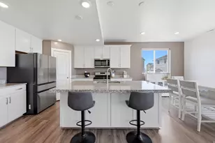 2978 S Shoreline Dr, Syracuse, UT 84075 - Photo 31