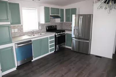 1618 N 210 E, Tooele, UT 84074 - Photo 9