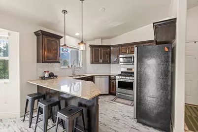 8248 S Resaca Dr #J10, Sandy, UT 84070 - Photo 9