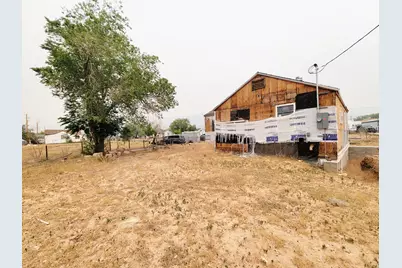 136 W Whitmore Dr, East Carbon, UT 84520 - Photo 9