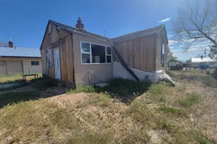 136 W Whitmore Dr, East Carbon, UT 84520 - Photo 5