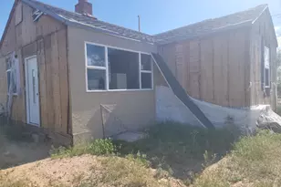 136 W Whitmore Dr, East Carbon, UT 84520 - Photo 3