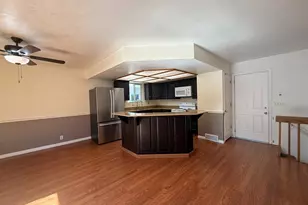11119 S Londonderry Dr E, Sandy, UT 84092 - Photo 3