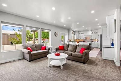 561 E 500 N, Nephi, UT 84648 - Photo 7