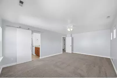 1092 S Cinnamon Ridge Dr, Provo, UT 84606 - Photo 29