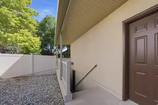 1092 S Cinnamon Ridge Dr, Provo, UT 84606 - Photo 35