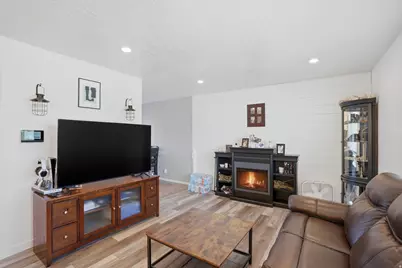 7339 W Zana Ln S, Magna, UT 84044 - Photo 7