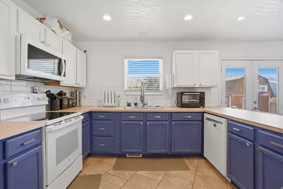 7339 W Zana Ln S, Magna, UT 84044 - Photo 11