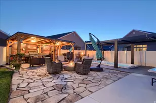 563 E Pebble Creek Dr, South Weber, UT 84405 - Photo 33