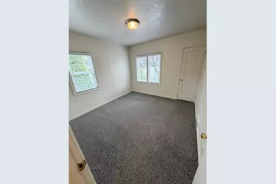 4910 S 900 E, Murray, UT 84117 - Photo 15