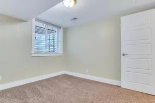 2483 E Elm Ave, Salt Lake City, UT 84109 - Photo 23