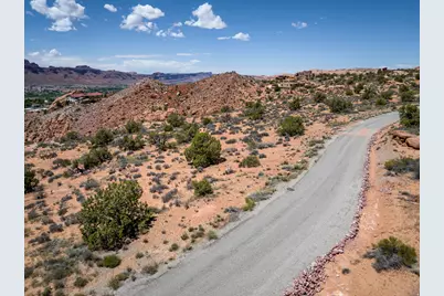 2176 Navajo Hts #3, Moab, UT 84532 - Photo 31