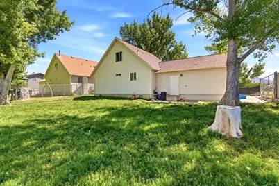 4685 S 3900 W, Roy, UT 84067 - Photo 19