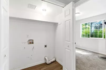 4685 S 3900 W, Roy, UT 84067 - Photo 9