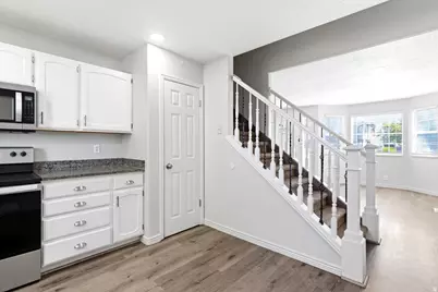 4685 S 3900 W, Roy, UT 84067 - Photo 7