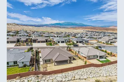 2128 E Honeycomb Dr, Saint George, UT 84790 - Photo 21