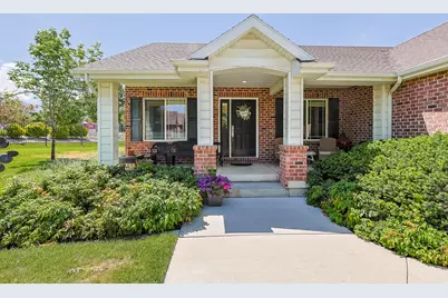 31 Village Square Rd, Centerville, UT 84014 - Photo 1