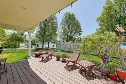 31 Village Square Rd, Centerville, UT 84014 - Photo 27