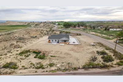 2029 W Mortensen Ln, Roosevelt, UT 84066 - Photo 3
