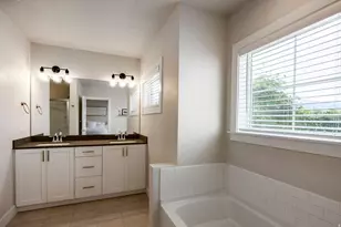 1323 E Weyburn Ln S, Holladay, UT 84117 - Photo 9