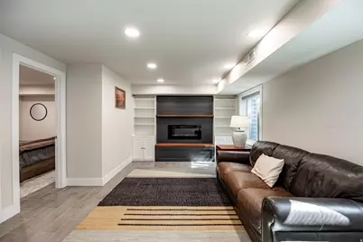 1323 E Weyburn Ln S, Holladay, UT 84117 - Photo 17